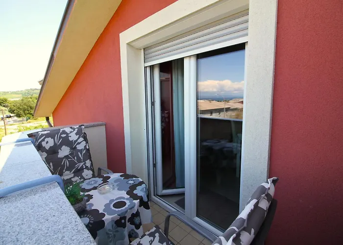 アパート Apartma Lew, *